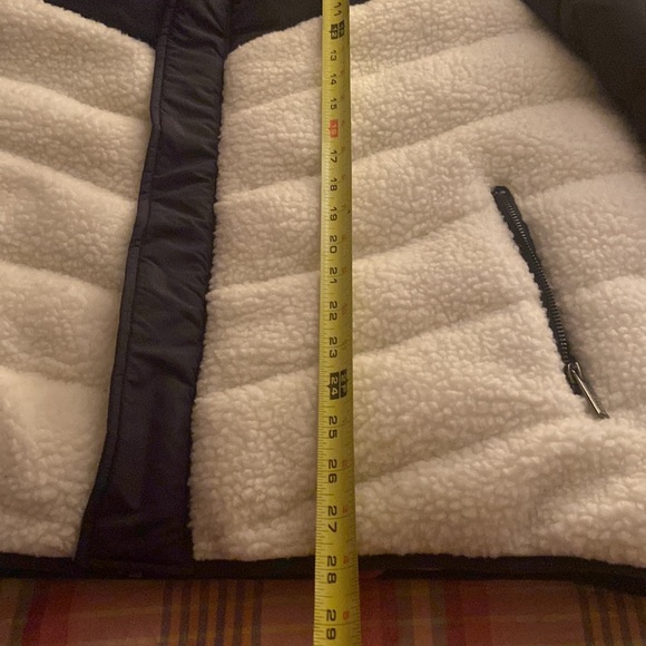 Native youth navy and white Sherpa puffer coat XL NWT - Picture 15 of 15